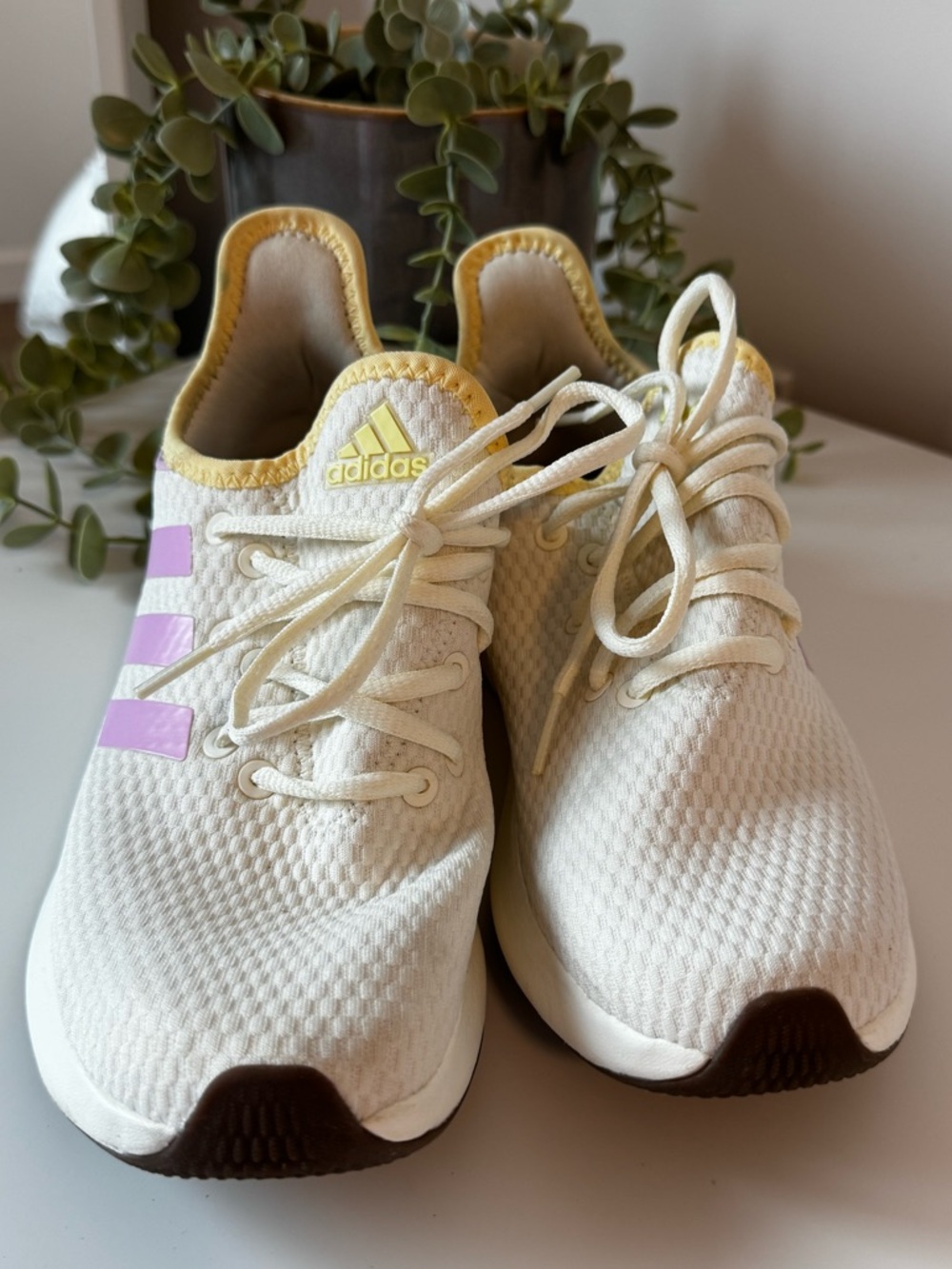 Adidas women running sneakers white pink stripe cloudfoam size 7